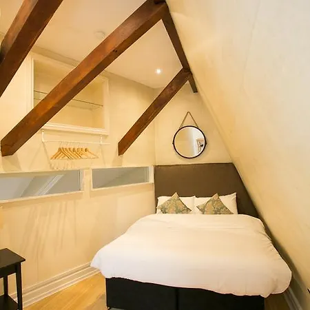 O'connell Bridge Apartment *